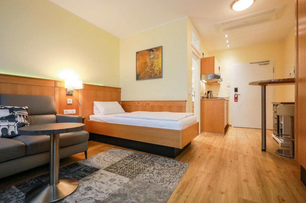 Gaestehaus Kral Эрланген Экстерьер фото