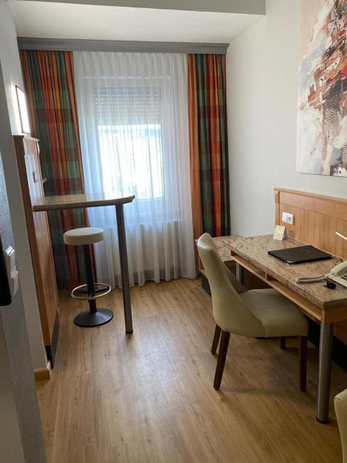 Gaestehaus Kral Эрланген Экстерьер фото