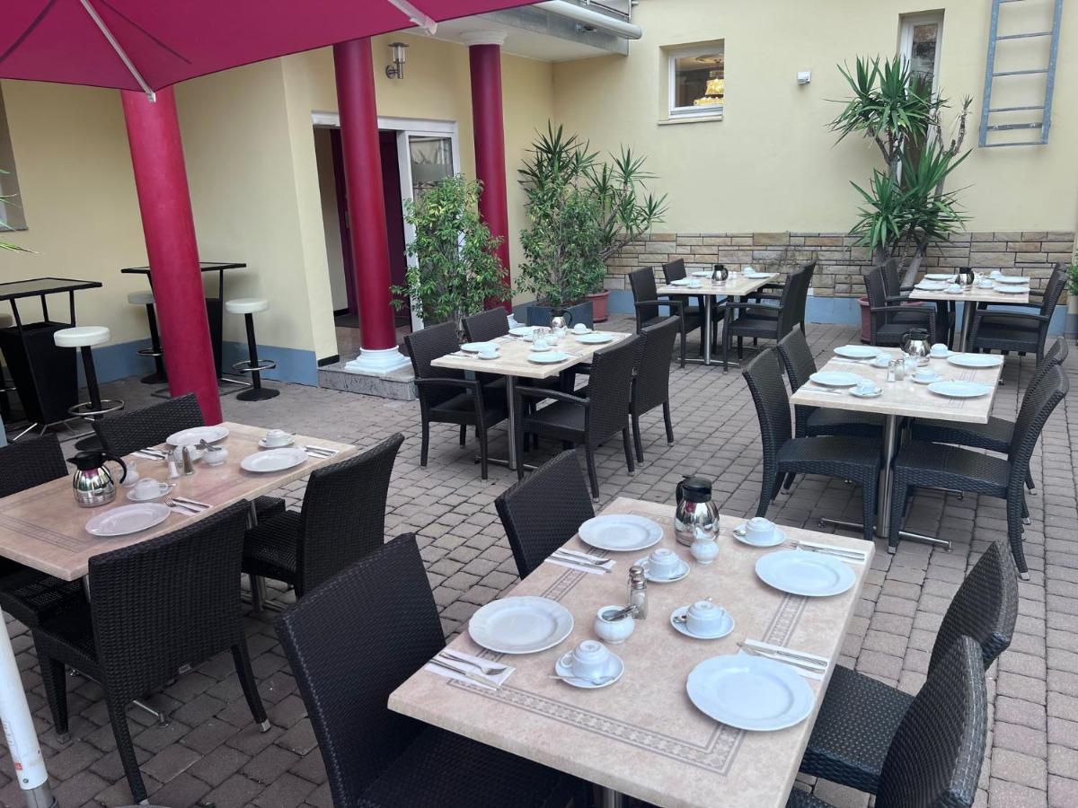 Gaestehaus Kral Эрланген Экстерьер фото