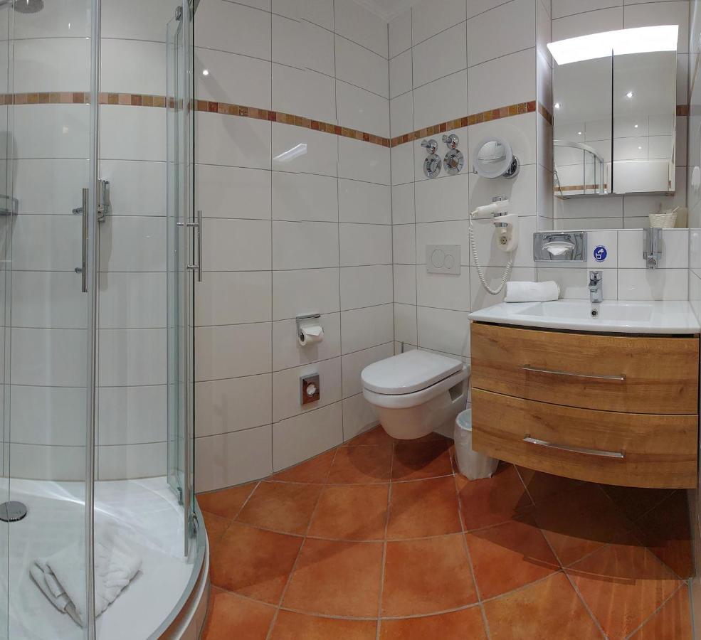Gaestehaus Kral Эрланген Экстерьер фото